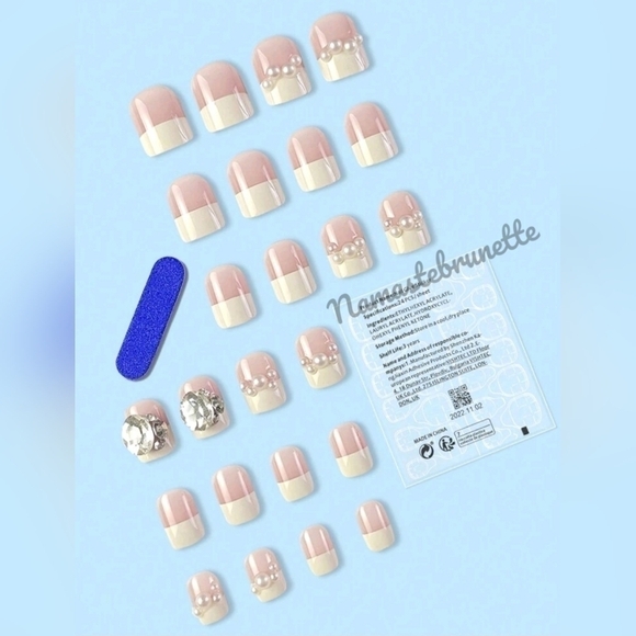 Rhinestone & Pearls French Manicure Press On Nails - Picture 4 of 8